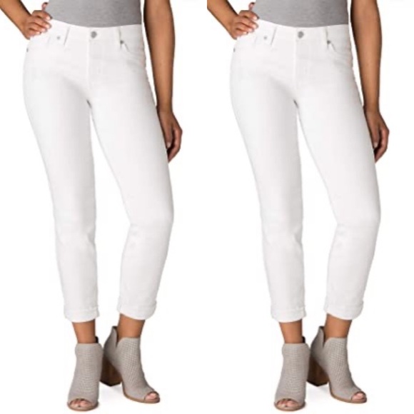 Levi's Denim - Levi’s classic white cuffed ankle jeans size 4